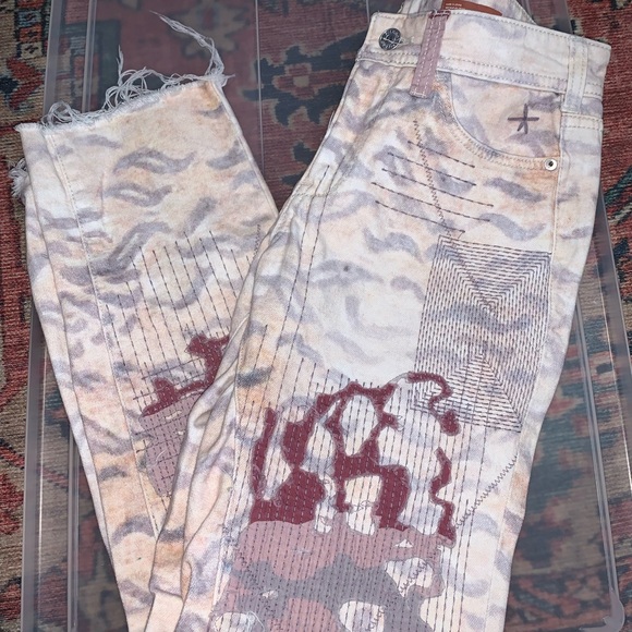 Anthropologie Denim - Pilcro, Anthropologie , Boyfriend Slim, Skinny Jeans - Cream and Mauve